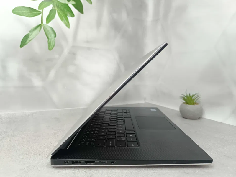 Ноутбук Dell Precision 5540 б/в 5540  фото