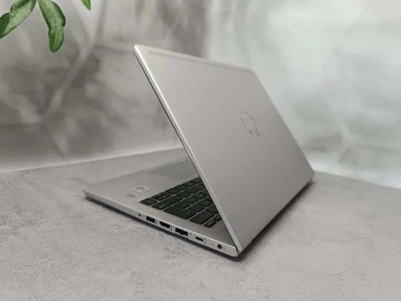 Сенсорний ноутбук HP ProBook 430 G7 б/в HP PB 430 G7 i3 фото