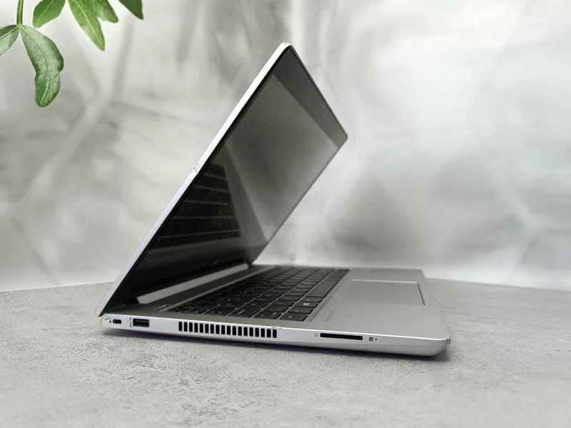 Сенсорний ноутбук HP ProBook 430 G7 б/в HP PB 430 G7 i3 фото