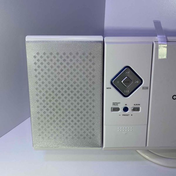 Стереосистема ONECONCEPT MG3-V12 - WH CD / MP3 USB / SD V329 фото